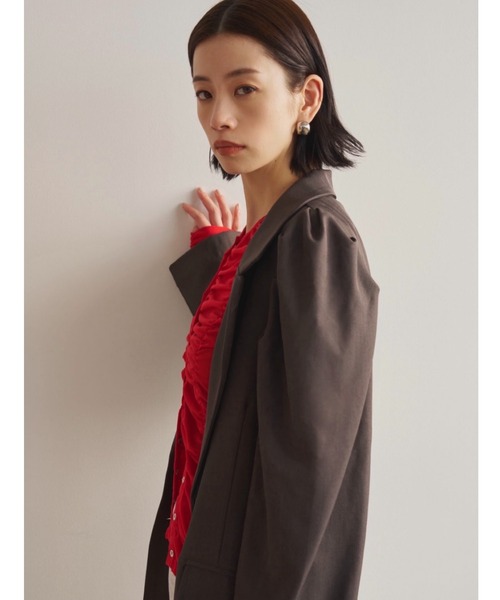 AIC.（エーアイシー）の「タックショルダーバックスリットジャケット（テーラードジャケット・レディース・チャコールグレー/ブラック/ベージュ・FREE）」の8枚目の写真