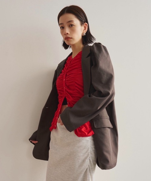 AIC.（エーアイシー）の「タックショルダーバックスリットジャケット（テーラードジャケット・レディース・チャコールグレー/ブラック/ベージュ・FREE）」の12枚目の写真