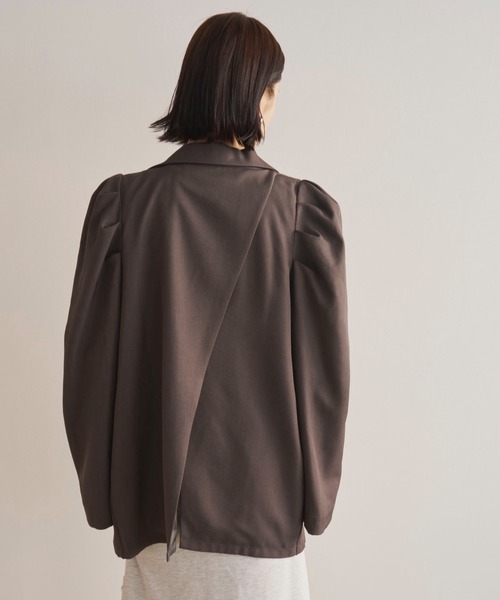 AIC.（エーアイシー）の「タックショルダーバックスリットジャケット（テーラードジャケット・レディース・チャコールグレー/ブラック/ベージュ・FREE）」の13枚目の写真