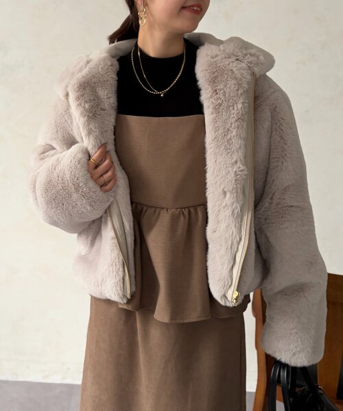Chez toi(シェトワ)の「ファー×ムートンジャケット(ブルゾン・レディース・グレイッシュベージュ/チャコールグレー/モカ・FREE)」の17枚目の写真