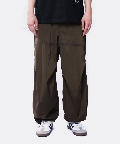 PHYSICAL DEPARTMENT（フィジカル デパートメント）の「3WAYトランスフォームパンツブラウン（スウェットパンツ・レディース・その他・LARGE/MEDIUM/SMALL/X-LARGE）」の10枚目の写真