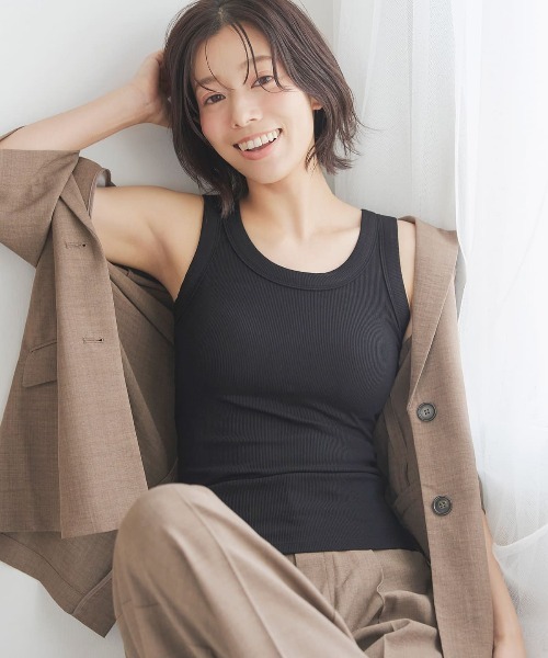 RADIANNE(ラディアンヌ)の「【肉感拾わない着圧設計】オールインワンブラトップ リブフィットタンク/【タンクトップ】(タンクトップ・レディース・オフホワイト/ブラック/グレー/ピンク/ブラウン・S/M/L/X(2L)/2L/3L)」の1枚目の写真