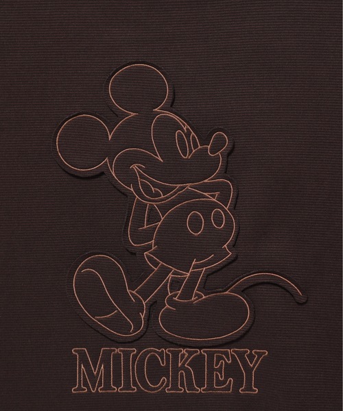 Disney(ディズニー)の「【DISNEY/ディズニー】ミッキーマウスリップルダンボール アップリケ&サガラ刺繍クルーネックトレーナー/ユニセックス(スウェット・レディース・ブラック/オフホワイト/スミクロ/オートミール/ブラウン/ライトグリーン・MEDIUM/LARGE)」の16枚目の写真