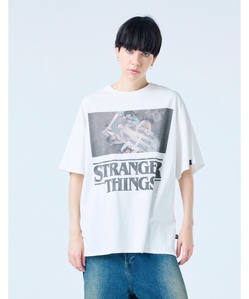 Little sunny bite（リトルサニーバイト）の「★Little sunny bite★stranger things x little sunny bite photo big tee（Tシャツ/カットソー・レディース・ブラック/ブルー/ホワイト・MEDIUM/SMALL）」の2枚目の写真