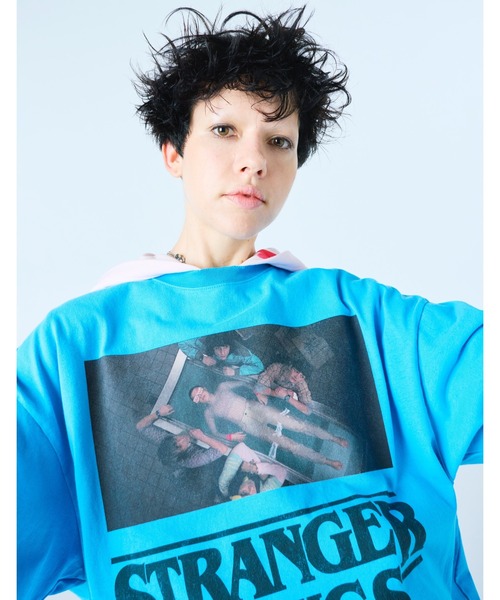 Little sunny bite（リトルサニーバイト）の「★Little sunny bite★stranger things x little sunny bite photo big tee（Tシャツ/カットソー・レディース・ブラック/ブルー/ホワイト・MEDIUM/SMALL）」の3枚目の写真