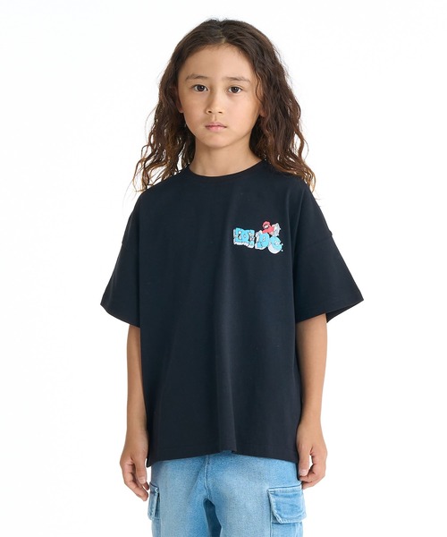 DC(ディーシー)の「DC/ディーシー 半袖 Tシャツ 26 KD WALL SCRAPE SS YST261514(Tシャツ/カットソー・キッズ・ホワイト/ブラック・160cm/150cm/140cm/130cm/120cm/110cm/100cm)」の1枚目の写真
