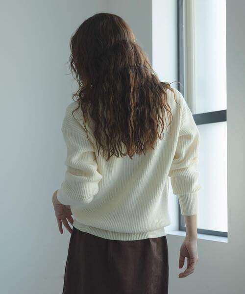 URBAN RESEARCH Sonny Label（アーバンリサーチサニーレーベル）の「ハリスツイードモチーフ付きニット（ニット/セーター・レディース・チャコールグレー/オフホワイト/グレー系その他/ネイビー・FREE）」の8枚目の写真