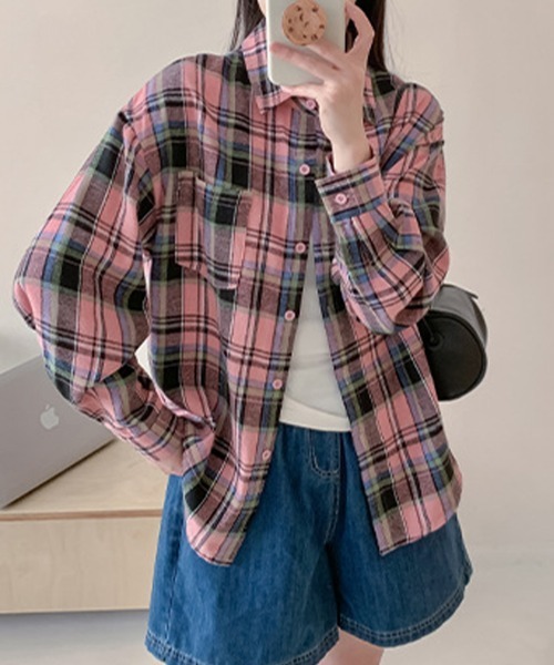 SallyLunn(サリーラン)の「レトロボーダーシャツ(シャツ/ブラウス・レディース・スミクロ/ブルー系その他/ブルー/ホワイト/ピンク・MEDIUM/LARGE)」の5枚目の写真