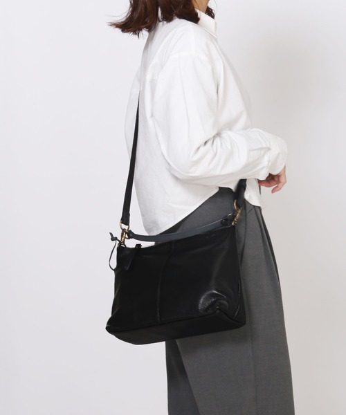 HALEINE（アレンヌ）の「[HALEINE]牛革レザー2wayショルダーバッグ 日本製（ショルダーバッグ・レディース・ブルーグレー/キャメル/グレー/ブラック/カーキ・FREE）」の11枚目の写真