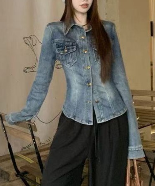 NANEA(ナネア)の「ウエストシェイプデザインデニムシャツジャケット(シャツ/ブラウス・レディース・ブルー・LARGE/MEDIUM/SMALL)」の6枚目の写真
