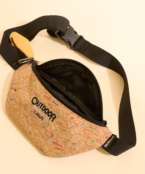 417 EDIFICE（フォーワンセブンエディフィス）の「OUTDOOR PRODUCTS 417別注 PARISFORNIA WAIST POUCH（ボディバッグ/ウエストポーチ・メンズ・ブラック/ベージュ・FREE）」の7枚目の写真