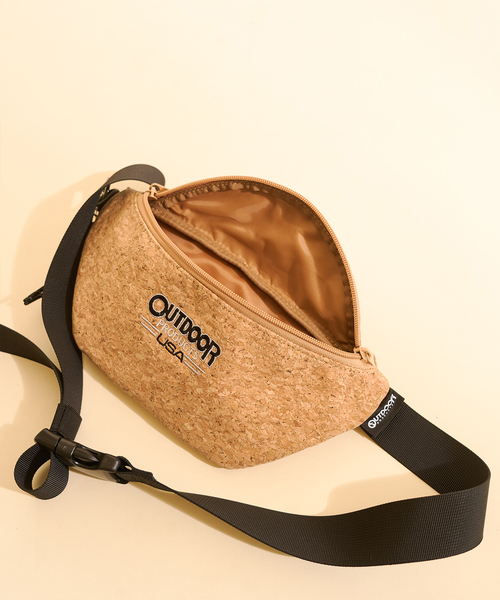 417 EDIFICE（フォーワンセブンエディフィス）の「OUTDOOR PRODUCTS 417別注 PARISFORNIA WAIST POUCH（ボディバッグ/ウエストポーチ・メンズ・ブラック/ベージュ・FREE）」の4枚目の写真