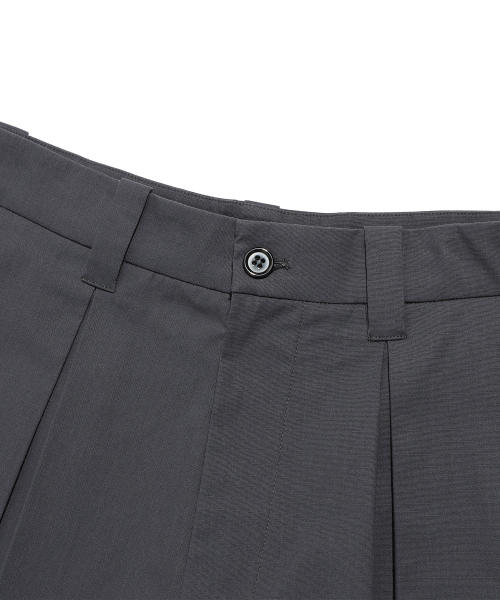 NICE GHOST CLUB(ナイスゴーストクラブ)の「DOUBLE PLEATS SHORTS_NAVY(NG2FMUPA60A)(その他パンツ・レディース・ネイビー・S/M/L)」の3枚目の写真