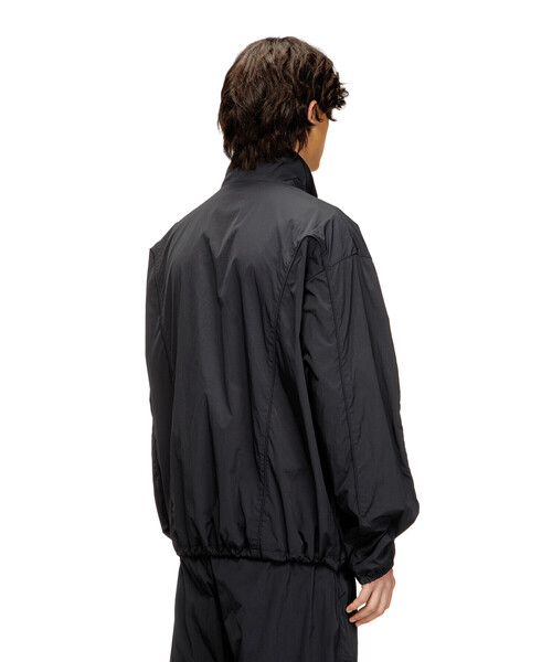 DIESEL（ディーゼル）の「メンズ ウィンドブレーカー J-FIVE-WRD-AKAD（ナイロンジャケット・メンズ・ブラック・44/46/50/48/54/52）」の3枚目の写真