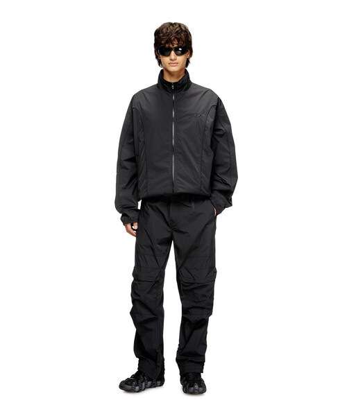 DIESEL（ディーゼル）の「メンズ ウィンドブレーカー J-FIVE-WRD-AKAD（ナイロンジャケット・メンズ・ブラック・44/46/50/48/54/52）」の5枚目の写真