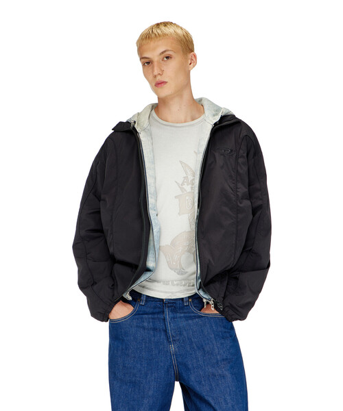 DIESEL(ディーゼル)の「メンズ ウィンドブレーカー J-FIVE-WRD-AKAD(ナイロンジャケット・メンズ・ブラック・44/46/50/48/54/52)」の4枚目の写真