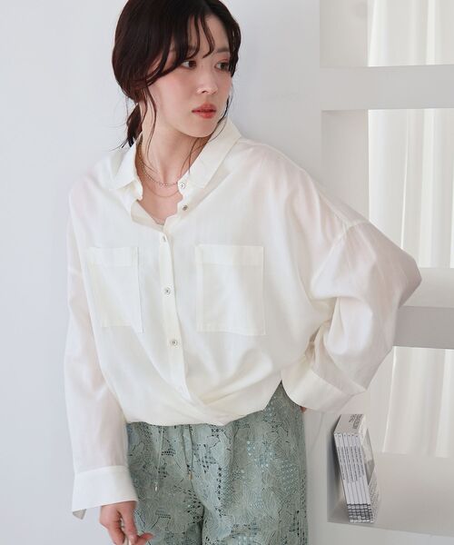 le.coeur blanc（ルクールブラン）の「シアー2WAYオーバーシャツ（シャツ/ブラウス・レディース・ピンク/ホワイト系その他2/オフホワイト/サックスブルー/ネイビー・38）」の6枚目の写真