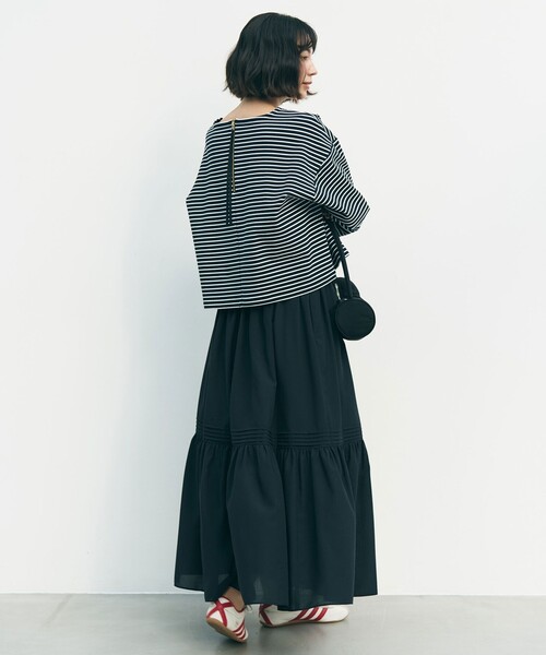 UNFILO(アンフィーロ)の「ドライタッチリブ バックZIP ボーダートップス(Tシャツ/カットソー・レディース・ベージュ系1/ホワイト系1/レッド系1/ネイビー系1・SMALL/MEDIUM)」の5枚目の写真