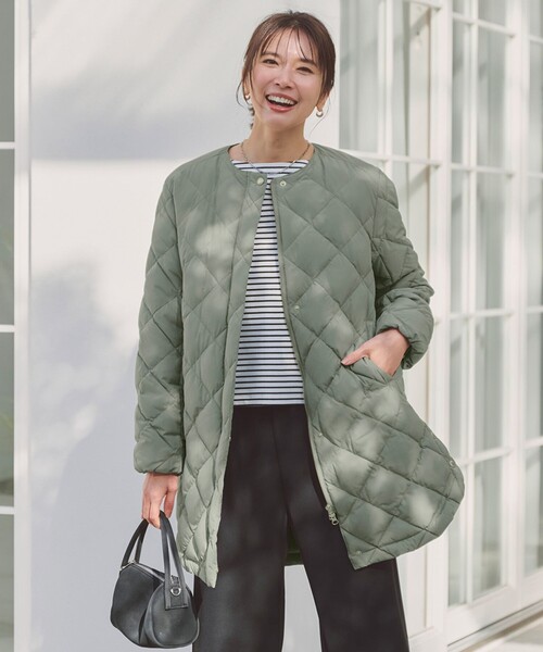 UNFILO(アンフィーロ)の「ドライタッチリブ バックZIP ボーダートップス(Tシャツ/カットソー・レディース・ベージュ系1/ホワイト系1/レッド系1/ネイビー系1・SMALL/MEDIUM)」の7枚目の写真