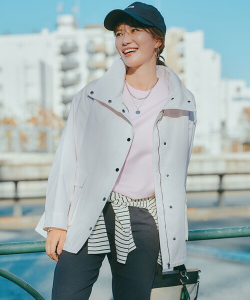 UNFILO(アンフィーロ)の「ドライタッチリブ バックZIP ボーダートップス(Tシャツ/カットソー・レディース・ベージュ系1/ホワイト系1/レッド系1/ネイビー系1・SMALL/MEDIUM)」の11枚目の写真