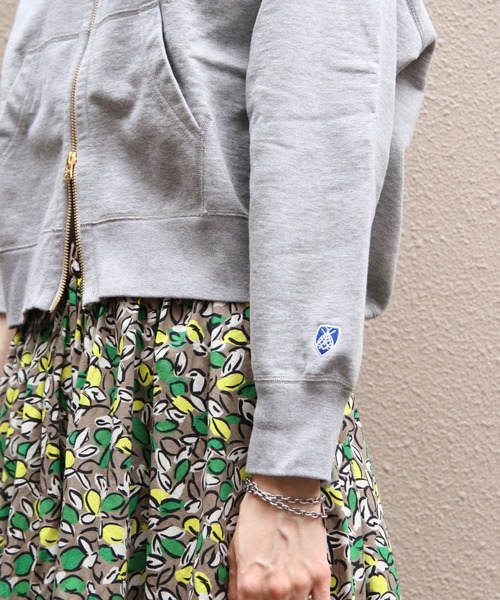 ORCIVAL（オーシバル）の「ORCIVAL/オーシバル　フレンチテリージップフーディ　FRENCH TERRY ZIP HOODIE　OR-C0531 FWZ（パーカー・レディース・ヘザーグレー/ナチュラル・2）」の4枚目の写真