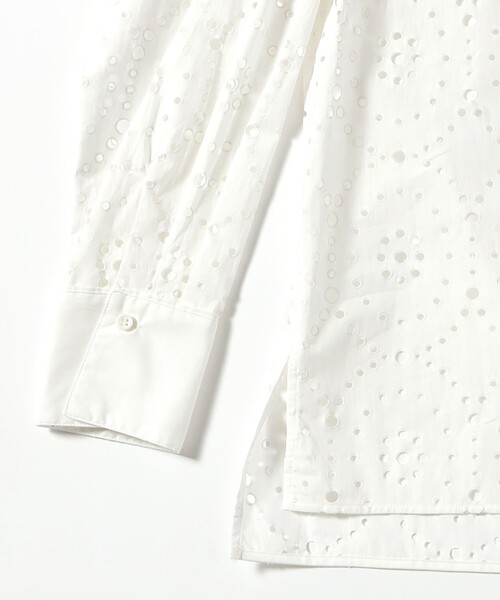 Demi-Luxe BEAMS(デミルクス ビームス)の「【5/14値下げ】アイレット パターン オーバーシャツ(シャツ/ブラウス・レディース・ブラック/ホワイト・38/36)」の10枚目の写真