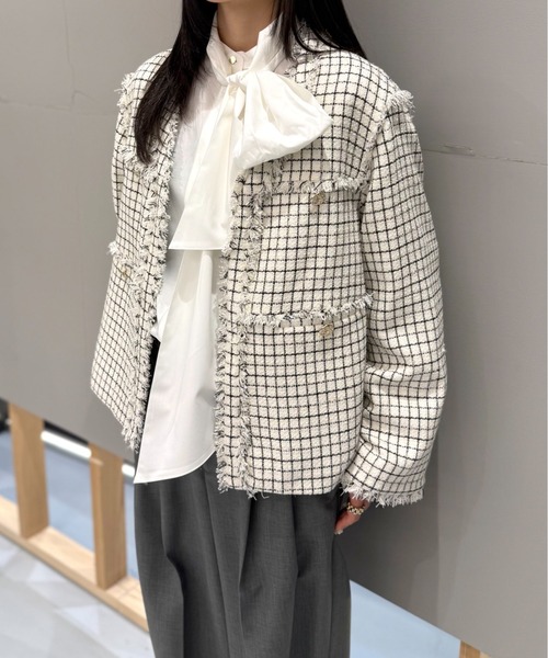 LOVELESS(ラブレス)の「パフコンシャススカーフシャツ(シャツ/ブラウス・レディース・ベージュ系その他/オフホワイト・36/34)」の3枚目の写真