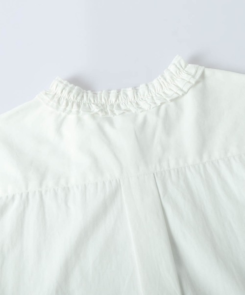 AMELY(エミリー)の「ギャザー フリルネック ブラウス(シャツ/ブラウス・レディース・ブラック/ホワイト・フリー)」の16枚目の写真