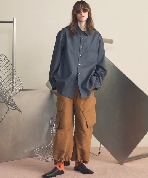 MAISON SPECIAL(メゾンスペシャル)の「《UNISEX》4 Colors Chambray Washable Wool Prime-Over Regular Collar Shirt/4色シャンブレーウォッシャブルウールプライムオーバーレギュラーカラーシャツ【MAISON SPECIAL/メゾンスペシャル】(シャツ/ブラウス・メンズ・ホワイト/ダークブルー/ブラック/グレー/チャコールグレー・0/1/2)」の6枚目の写真