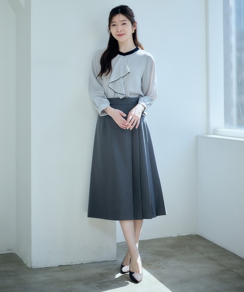 12Twelve Agenda(トゥエルブ アジェンダ)の「サイドプリーツアシメデザインフレアスカート(スカート・レディース・ベージュ/チャコールグレー/イエロー・M)」の22枚目の写真