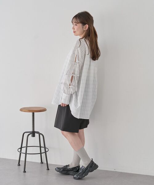 earth music&ecology（アースミュージックアンドエコロジー）の「【2026SS】アソートチェックシャツ（シャツ/ブラウス・レディース・ブルー系その他2/ホワイト系その他7/ブラック系その他3・FREE）」の11枚目の写真