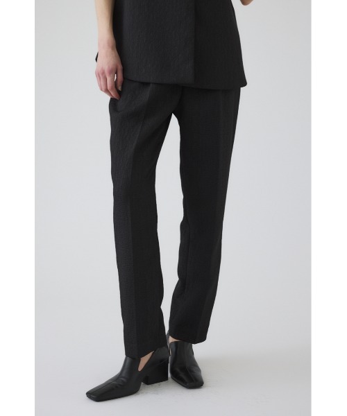 RIM.ARK(リムアーク)の「Glossy JQ tapered PT グロッシー ジャカード テーパード パンツ(スラックス・レディース・ブラック/アイボリー・38/36)」の1枚目の写真