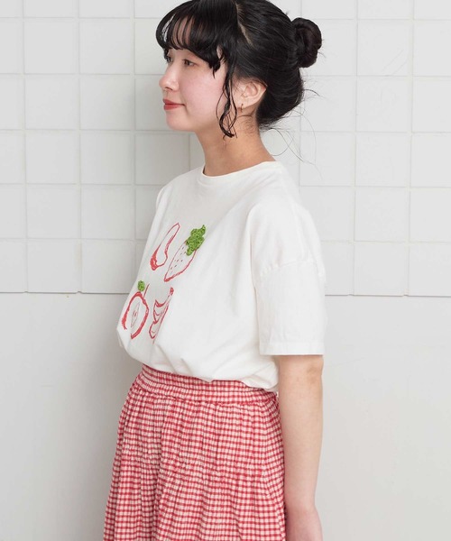 l'atelier du savon(アトリエドサボン)の「フルーツいろいろ テープ刺繍Tシャツ(Tシャツ/カットソー・レディース・ネイビー/サックスブルー/ホワイト・FREE)」の5枚目の写真