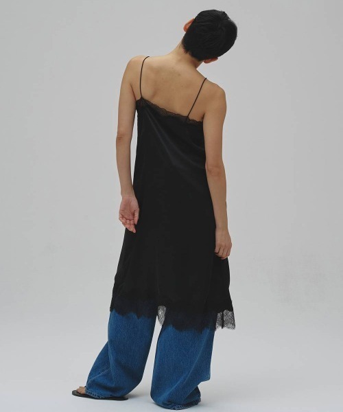 TODAYFUL(トゥデイフル)の「TODAYFUL Satin Lace Dress サテンレースドレス/12610317(ワンピース・レディース・ブラック/アイボリー・36)」の6枚目の写真
