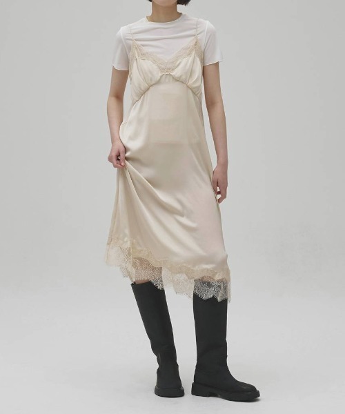 TODAYFUL(トゥデイフル)の「TODAYFUL Satin Lace Dress サテンレースドレス/12610317(ワンピース・レディース・ブラック/アイボリー・36)」の3枚目の写真