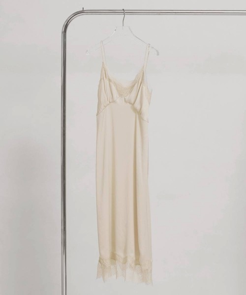 TODAYFUL(トゥデイフル)の「TODAYFUL Satin Lace Dress サテンレースドレス/12610317(ワンピース・レディース・ブラック/アイボリー・36)」の11枚目の写真