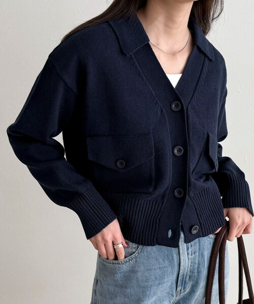 fredy emue（フレディエミュ）の「コットン衿付きVネックカーディガン（カーディガン/ボレロ・レディース・サックスブルー/オフホワイト/ネイビー/グレイッシュベージュ・38）」の3枚目の写真