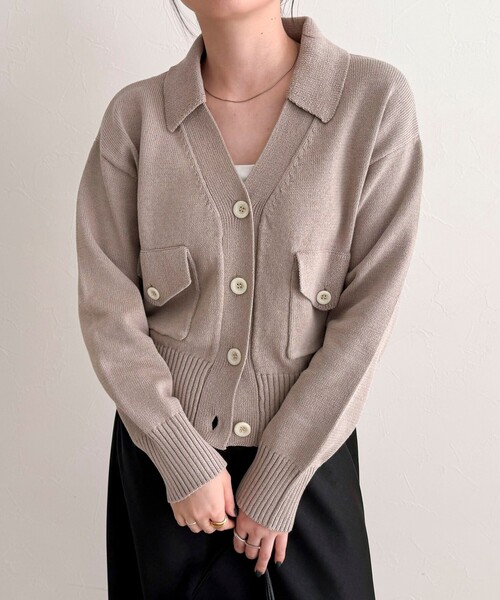 fredy emue（フレディエミュ）の「コットン衿付きVネックカーディガン（カーディガン/ボレロ・レディース・サックスブルー/オフホワイト/ネイビー/グレイッシュベージュ・38）」の11枚目の写真