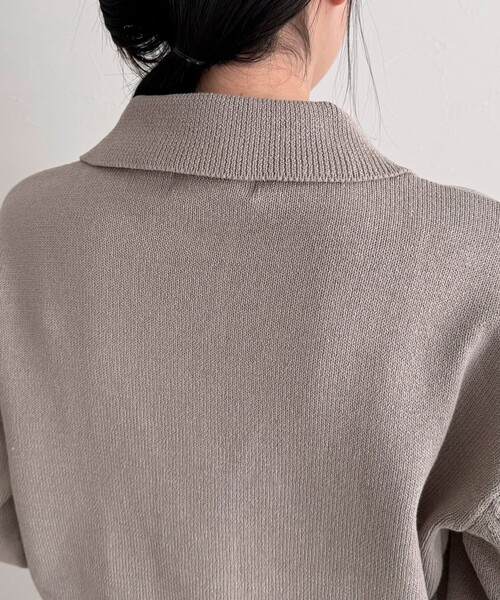 fredy emue（フレディエミュ）の「コットン衿付きVネックカーディガン（カーディガン/ボレロ・レディース・サックスブルー/オフホワイト/ネイビー/グレイッシュベージュ・38）」の16枚目の写真