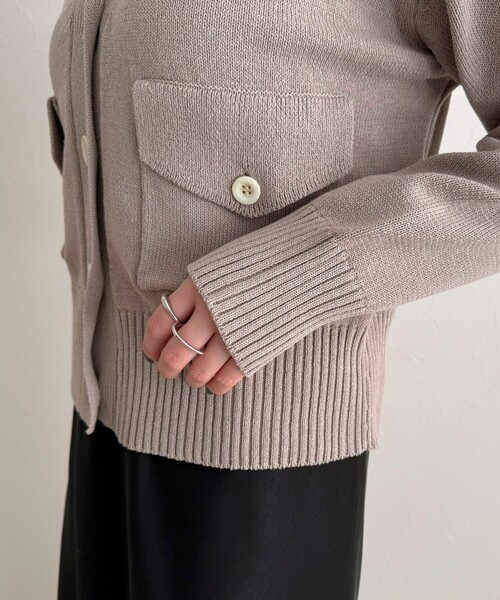 fredy emue（フレディエミュ）の「コットン衿付きVネックカーディガン（カーディガン/ボレロ・レディース・サックスブルー/オフホワイト/ネイビー/グレイッシュベージュ・38）」の20枚目の写真