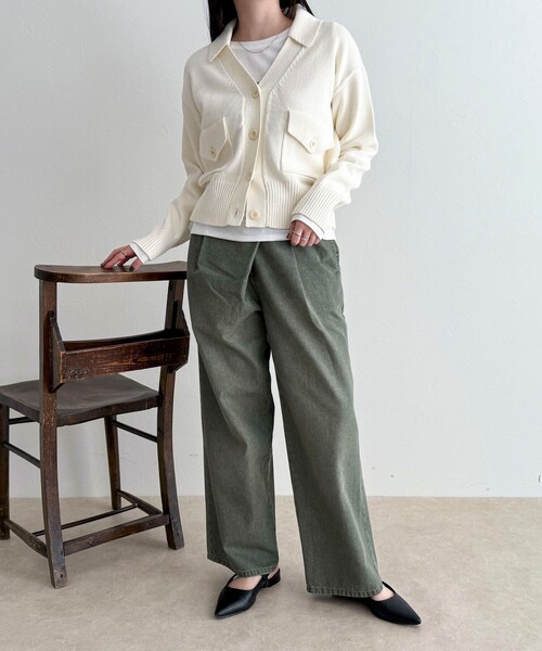 fredy emue（フレディエミュ）の「コットン衿付きVネックカーディガン（カーディガン/ボレロ・レディース・サックスブルー/オフホワイト/ネイビー/グレイッシュベージュ・38）」の21枚目の写真