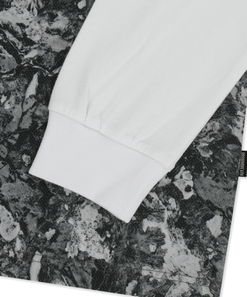 BROWNBREATH(ブラウンブレス)の「EARTH PATTERN LAYERED TEE - GREY(Tシャツ/カットソー・レディース・その他・SMALL/MEDIUM/LARGE/X-LARGE)」の5枚目の写真
