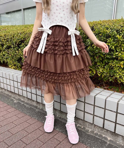 WC(ダブル シー)の「フリルシアーミドルスカート(スカート・レディース・ブラウン/ホワイト・FREE)」の4枚目の写真