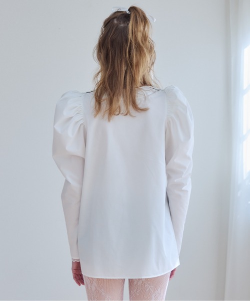 etre loin(エトルワン)の「Tulip embroidered volume sleeve blouse(シャツ/ブラウス・レディース・ホワイト/ストライプ/ブラック・M)」の16枚目の写真