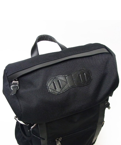MAKAVELIC(マキャベリック)の「【MAKAVELIC】CHASE DOUBLE LINE BACKPACK(バックパック/リュック・メンズ・ブラック/ネイビー系・FREE)」の5枚目の写真