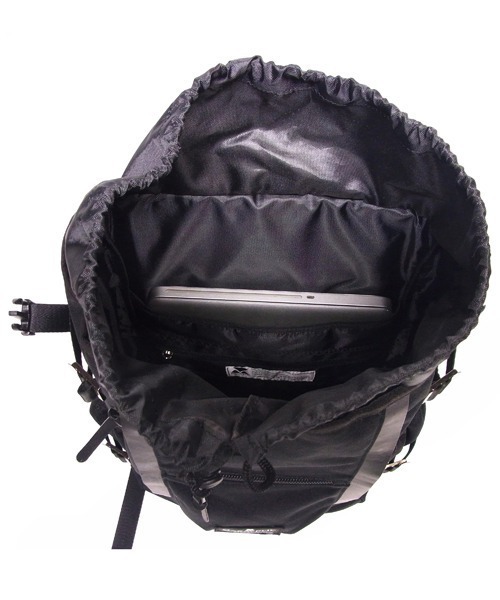 MAKAVELIC(マキャベリック)の「【MAKAVELIC】CHASE DOUBLE LINE BACKPACK(バックパック/リュック・メンズ・ブラック/ネイビー系・FREE)」の7枚目の写真