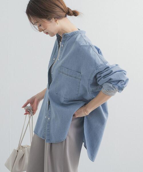 URBAN RESEARCH DOORS(アーバンリサーチドアーズ)の「デニムバンドカラーシャツ | デニムシャツ/春服/オーバーサイズ/大人カジュアル(シャツ/ブラウス・レディース・インディゴブルー/ワンウォッシュ・FREE)」の14枚目の写真