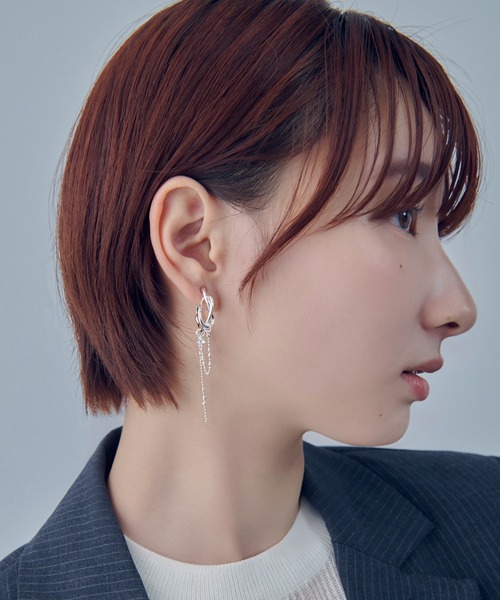 GOLDY（ゴールディ）の「ハング チェーン × ノット フープ イヤリング（イヤリング・レディース・ゴールド/シルバー×ゴールド/シルバー・FREE）」の7枚目の写真