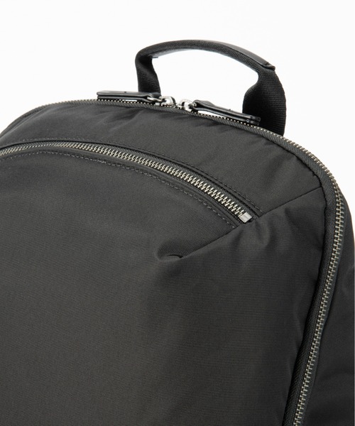 ace.(エース)の「【ace. GENE/エースジーン】 ルフィラ 超軽量 通勤リュック18L 520g(バックパック/リュック・レディース・グレイッシュベージュ/ブラック/ネイビー/ベージュ系その他・FREE)」の8枚目の写真