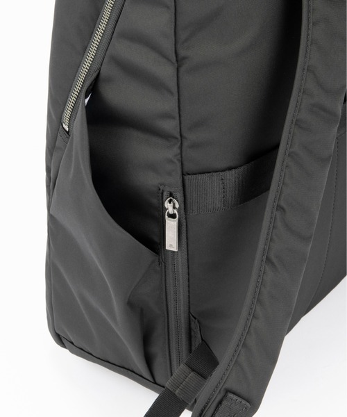 ace.(エース)の「【ace. GENE/エースジーン】 ルフィラ 超軽量 通勤リュック18L 520g(バックパック/リュック・レディース・グレイッシュベージュ/ブラック/ネイビー/ベージュ系その他・FREE)」の12枚目の写真